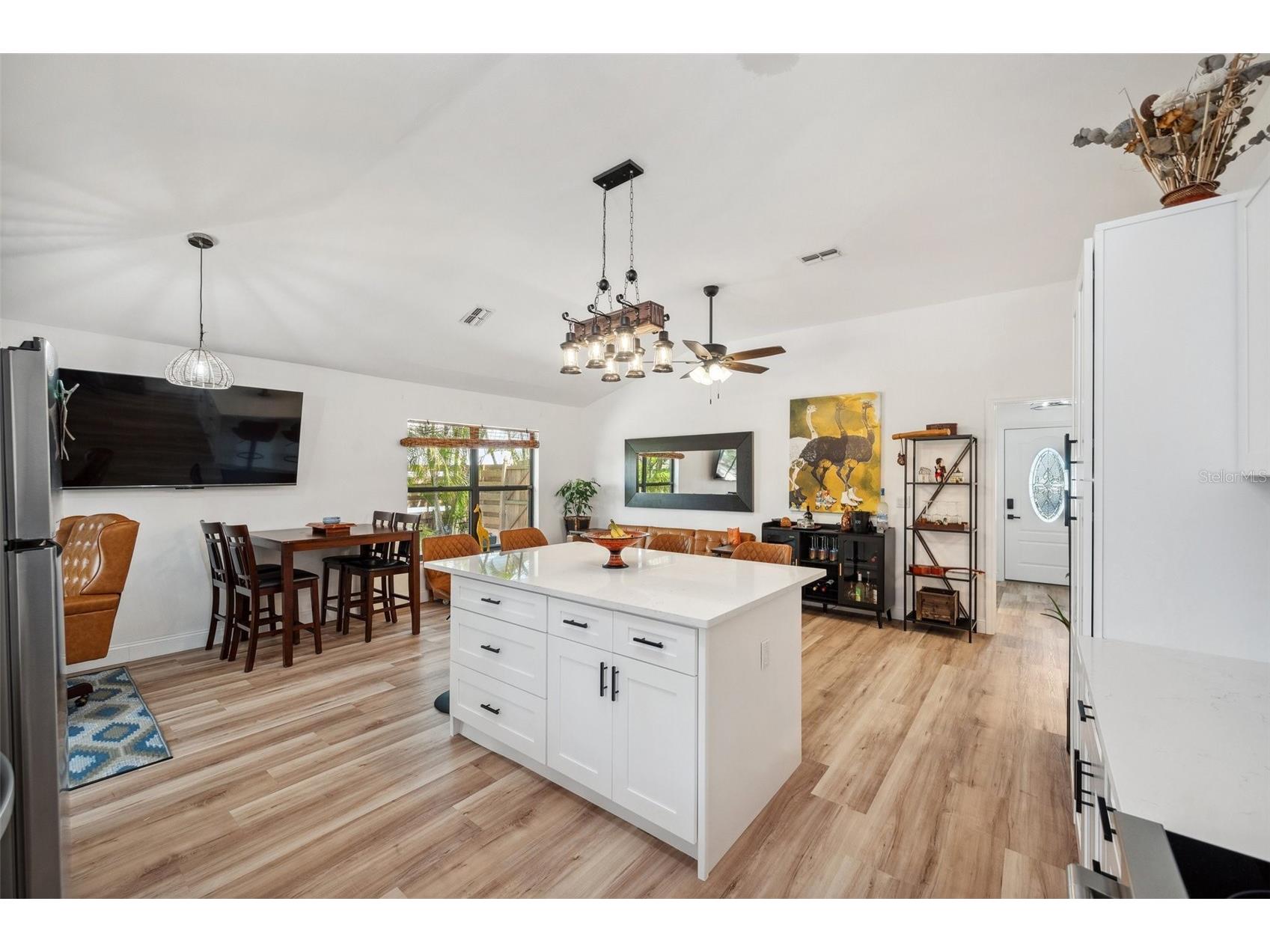 3558 65th Avenue Circle E Sarasota FL 34243 TB8448727 image8