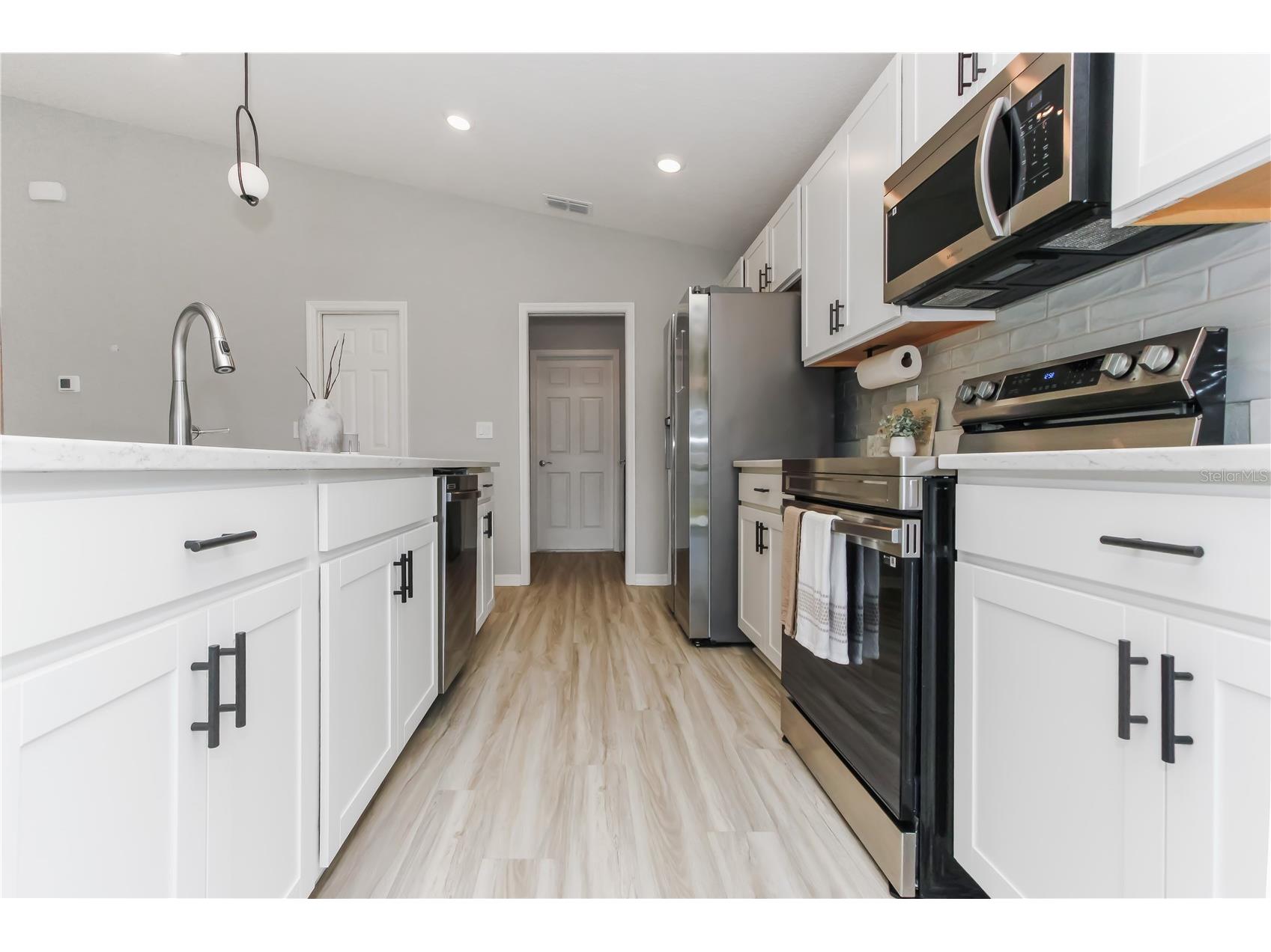 35598 Bellington Boulevard Zephyrhills FL 33541 O6387647 image10