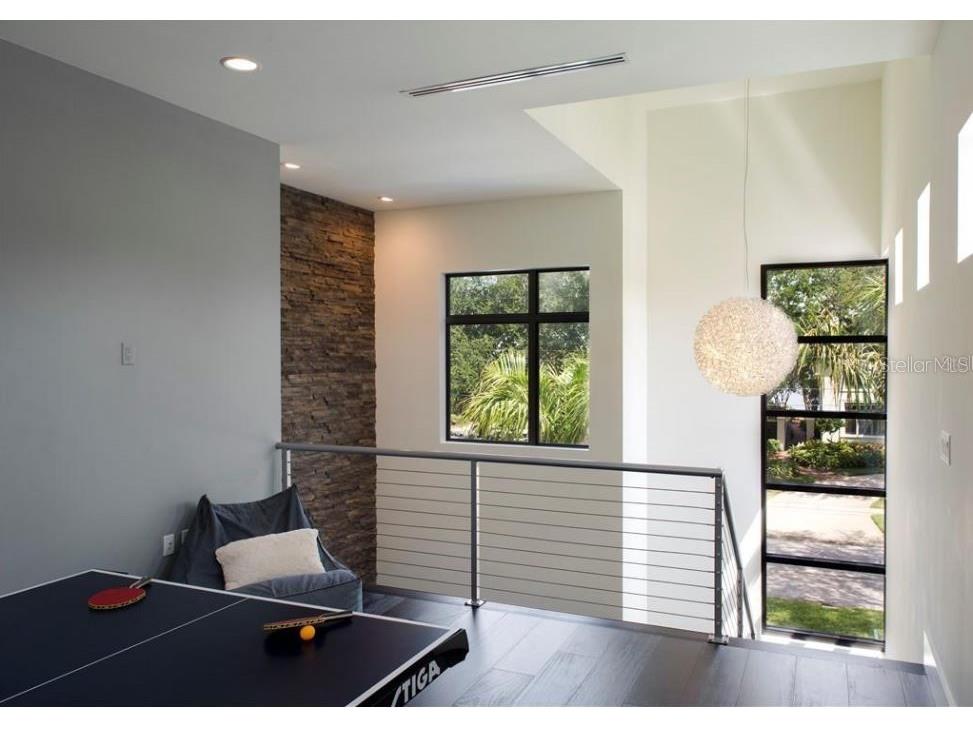 356 Bayview Drive NE Saint Petersburg FL 33704 TB8450369 image27