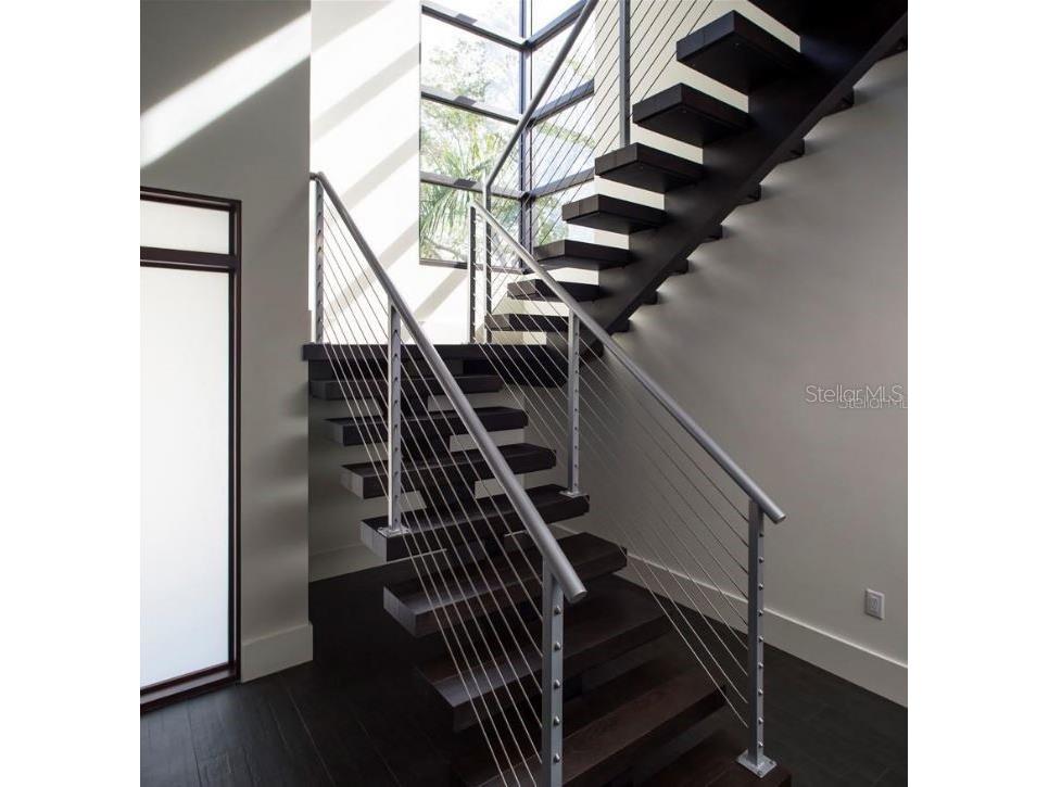 356 Bayview Drive NE Saint Petersburg FL 33704 TB8450369 image28