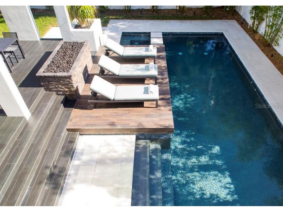 356 Bayview Drive NE Saint Petersburg FL 33704 TB8450369 image5