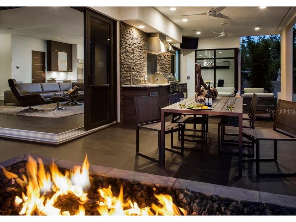 356 Bayview Drive NE Saint Petersburg FL 33704 TB8450369 image7