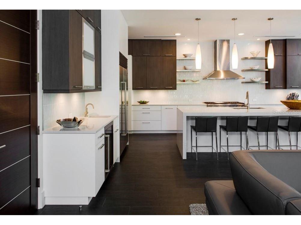 356 Bayview Drive NE Saint Petersburg FL 33704 TB8450369 image9