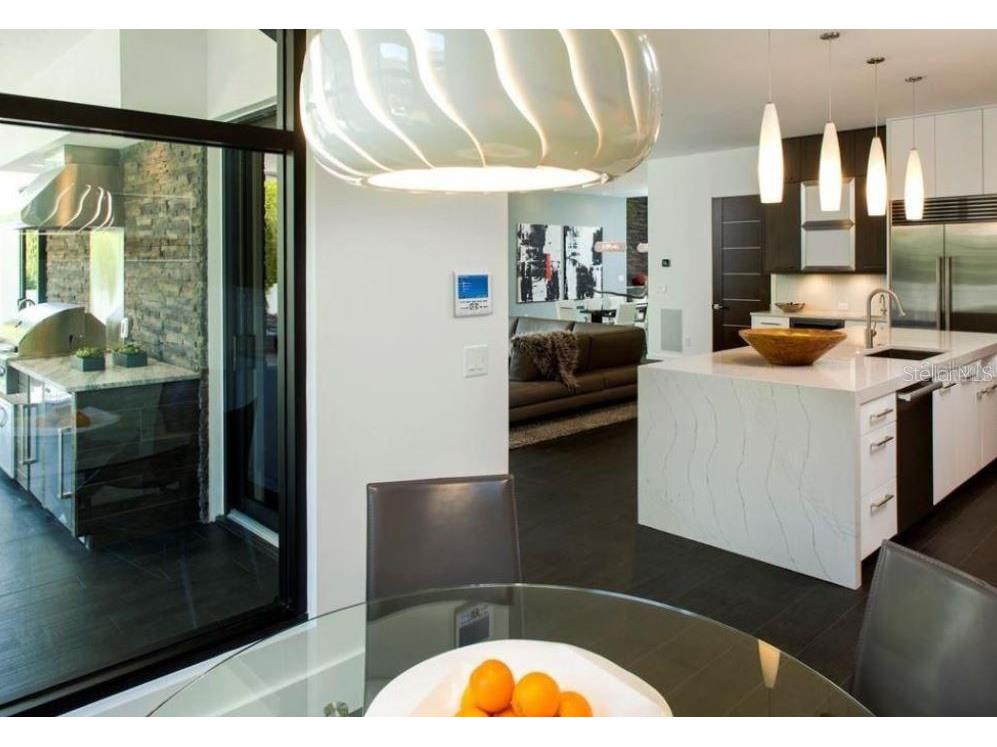 356 Bayview Drive NE Saint Petersburg FL 33704 TB8459257 image10