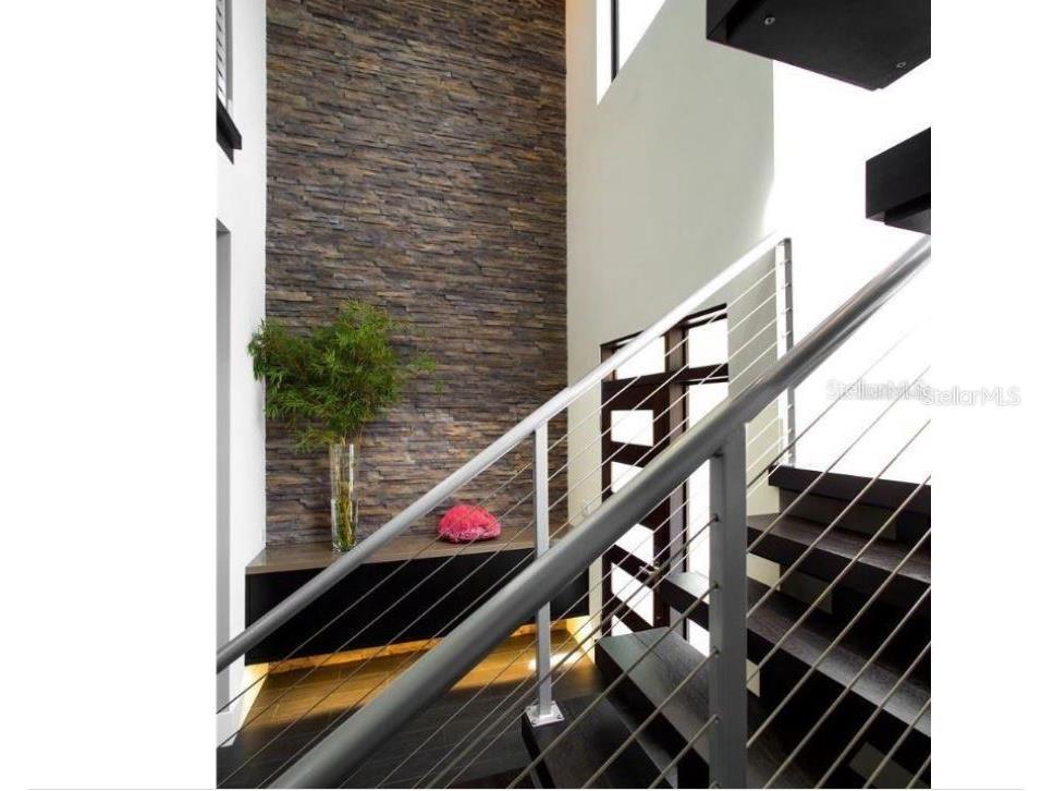 356 Bayview Drive NE Saint Petersburg FL 33704 TB8459257 image11