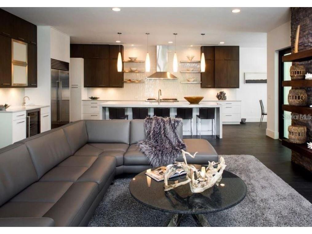 356 Bayview Drive NE Saint Petersburg FL 33704 TB8459257 image18