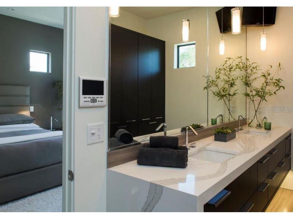 356 Bayview Drive NE Saint Petersburg FL 33704 TB8459257 image23