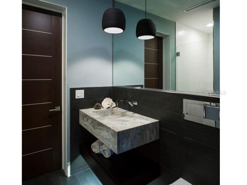 356 Bayview Drive NE Saint Petersburg FL 33704 TB8459257 image28