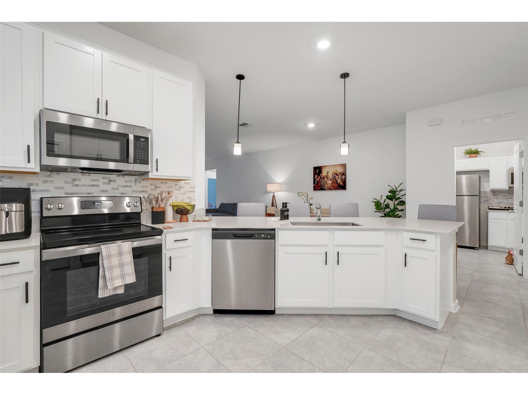 356 Heroic Road Davenport FL 33837 S5143327 image11