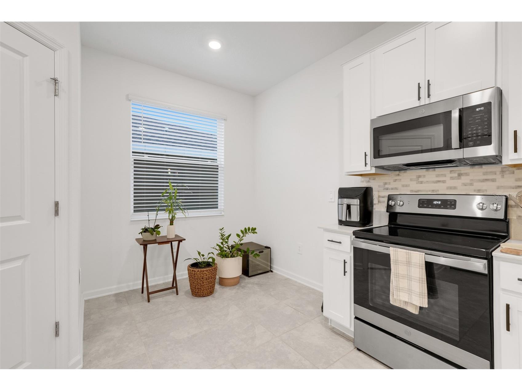 356 Heroic Road Davenport FL 33837 S5143327 image12