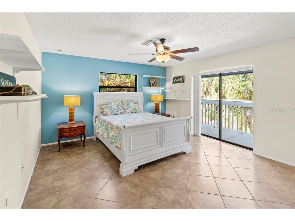 356 Island Circle Sarasota FL 34242 - GRAND CANAL A4673517 image12