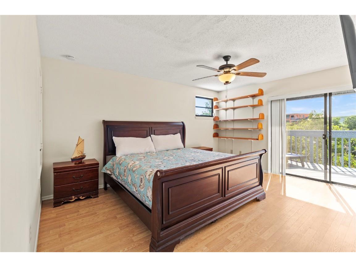 356 Island Circle Sarasota FL 34242 - GRAND CANAL A4673517 image17