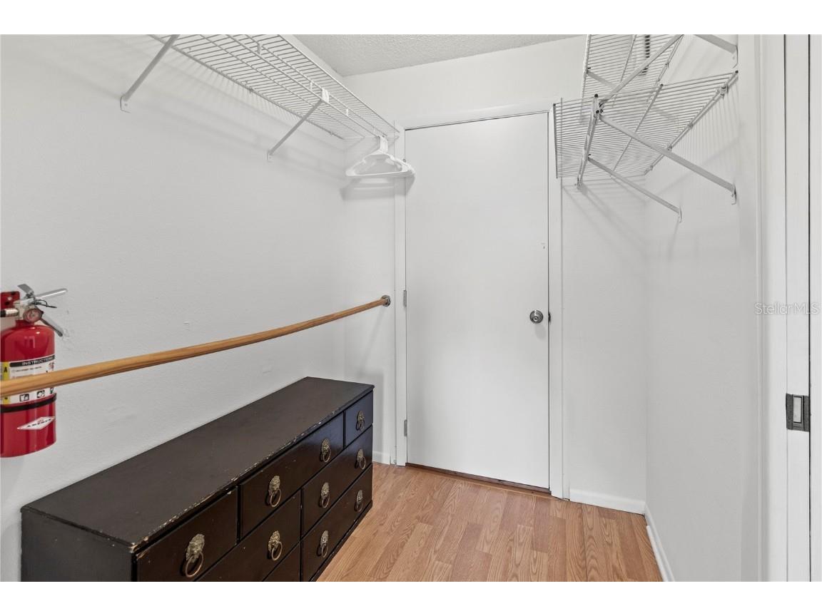 356 Island Circle Sarasota FL 34242 - GRAND CANAL A4673517 image19