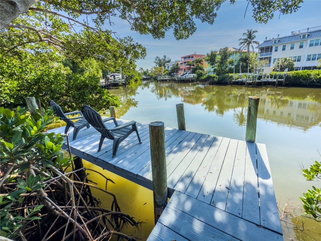 356 Island Circle Sarasota FL 34242 - GRAND CANAL A4673517 image32