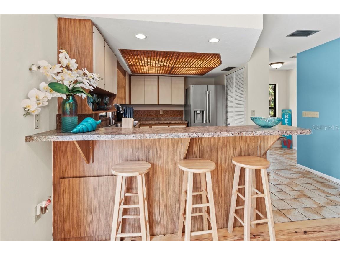 356 Island Circle Sarasota FL 34242 - GRAND CANAL A4673517 image6