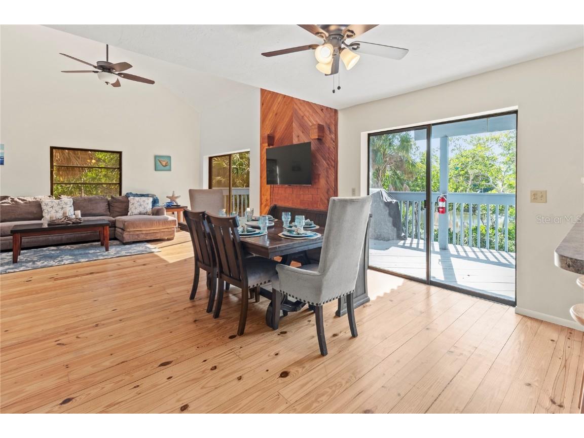 356 Island Circle Sarasota FL 34242 - GRAND CANAL A4673517 image8