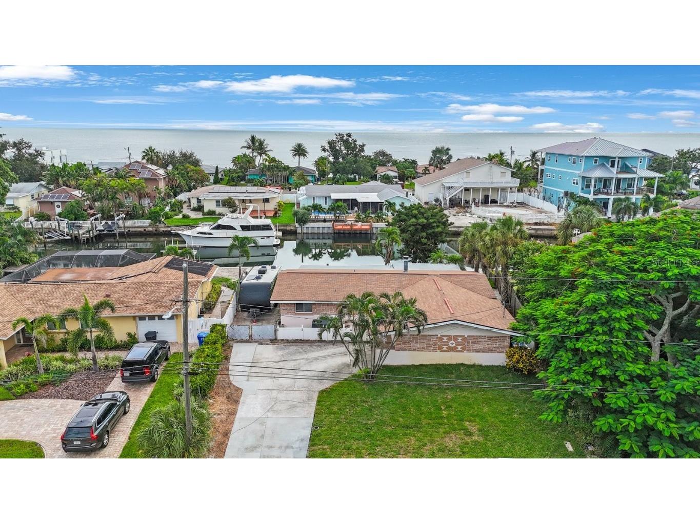 3560 Beach Drive SE Saint Petersburg FL 33705 TB8427017 image1