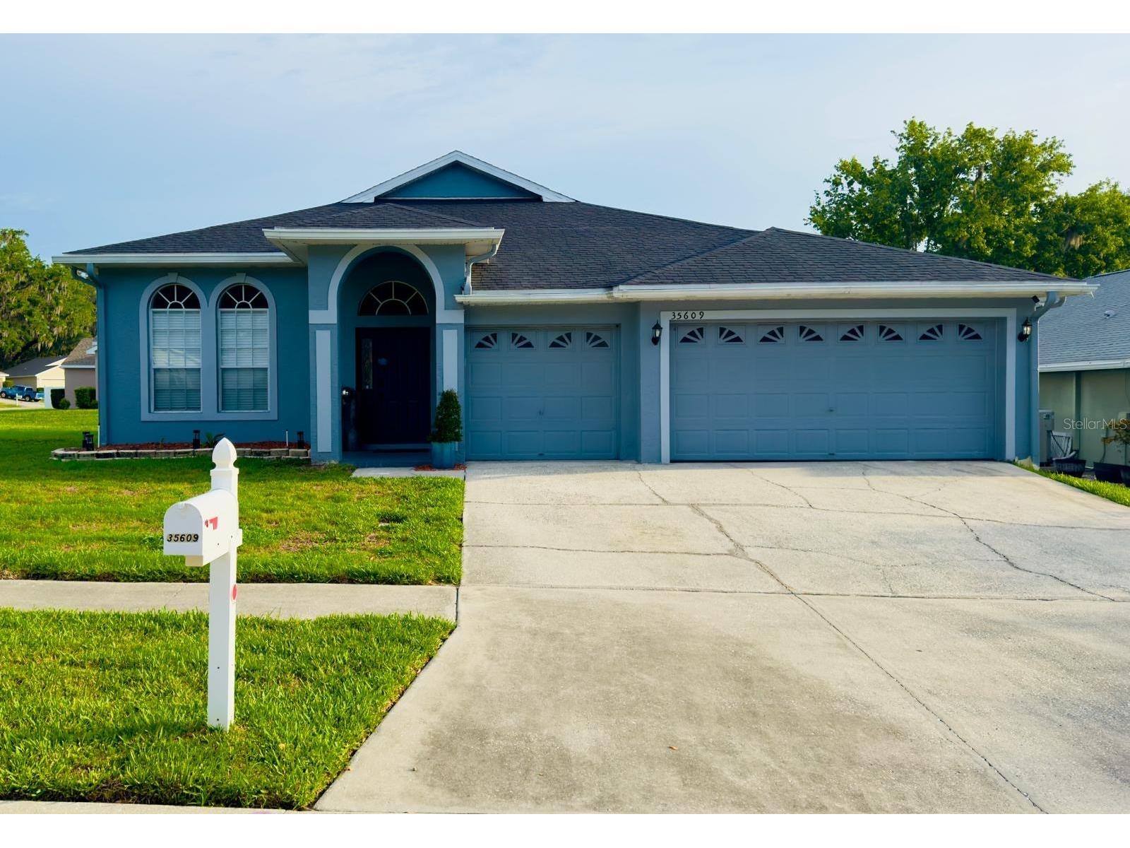 35609 Welby Court Zephyrhills FL 33541 TB8512675 image1