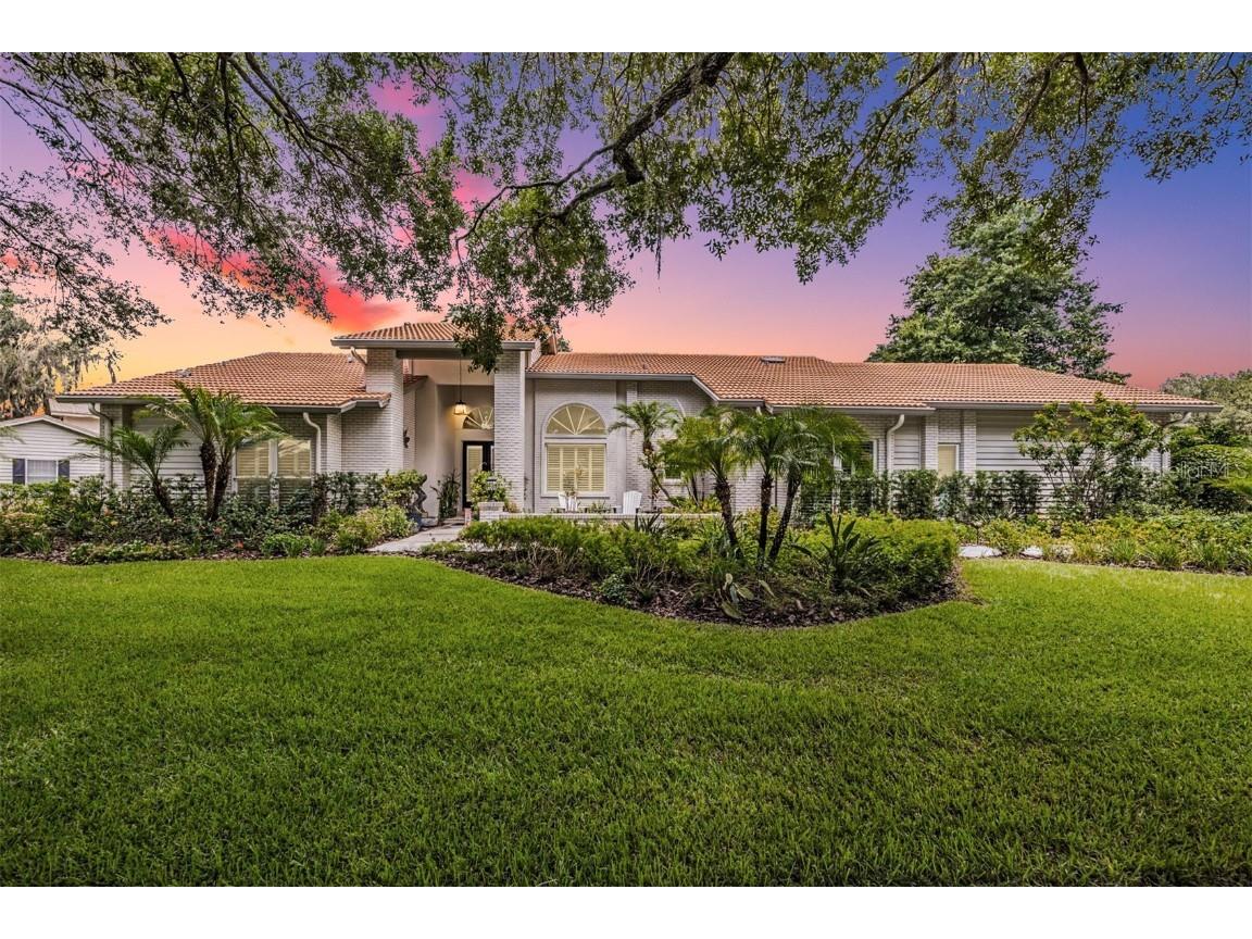 3561 Shoreline Circle Palm Harbor FL 34684 U8252173 image1