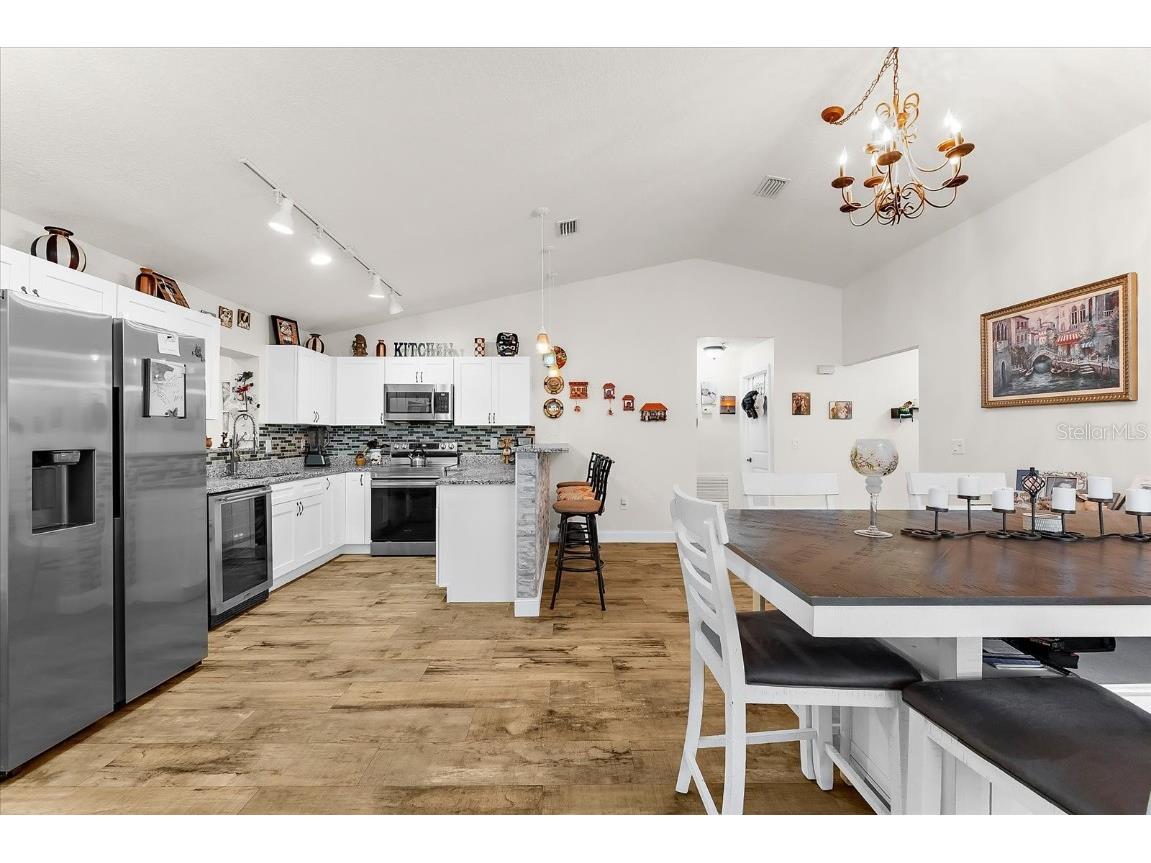 3564 65th Avenue Circle E Sarasota FL 34243 A4659171 image15