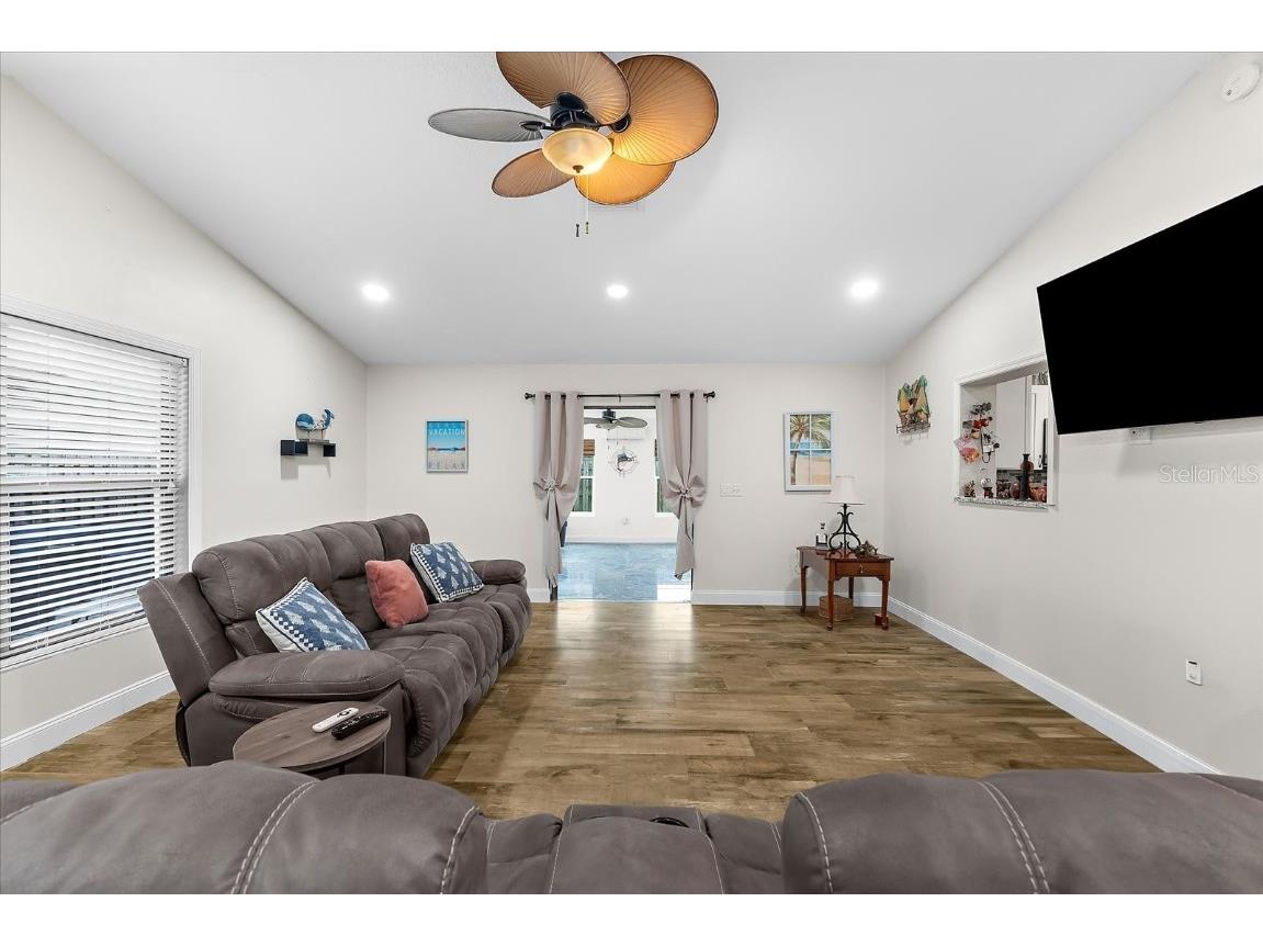 3564 65th Avenue Circle E Sarasota FL 34243 A4659171 image21