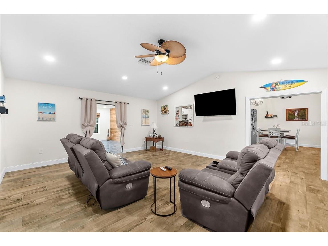 3564 65th Avenue Circle E Sarasota FL 34243 A4659171 image22