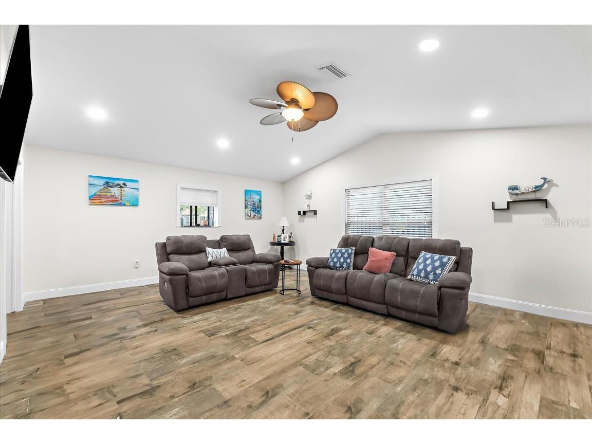 3564 65th Avenue Circle E Sarasota FL 34243 A4659171 image24