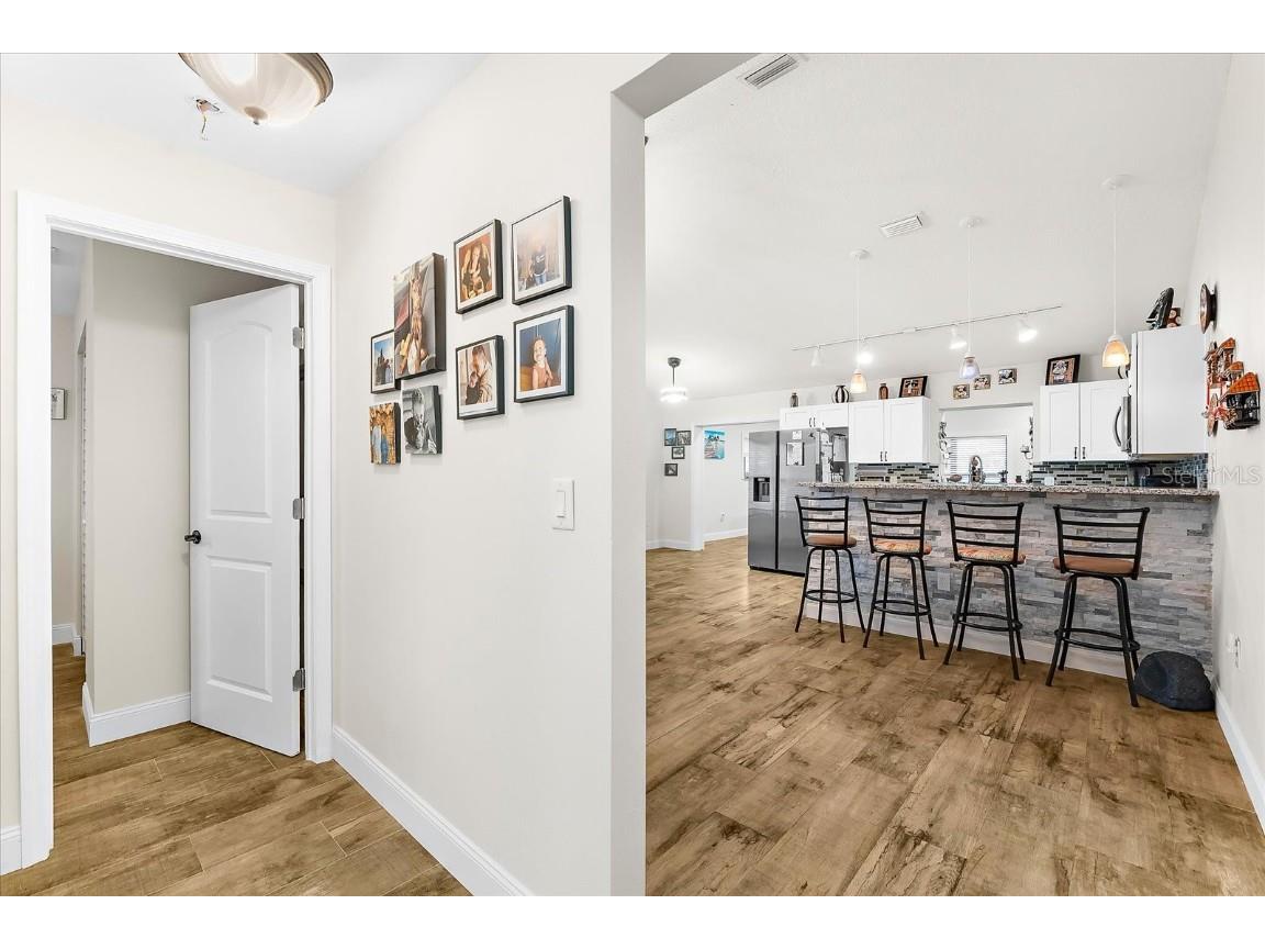 3564 65th Avenue Circle E Sarasota FL 34243 A4659171 image3