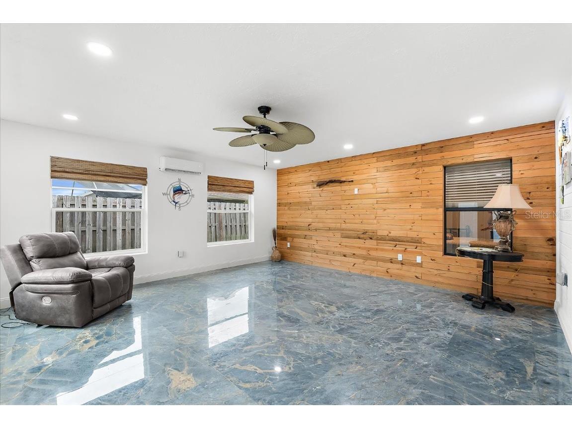 3564 65th Avenue Circle E Sarasota FL 34243 A4659171 image38