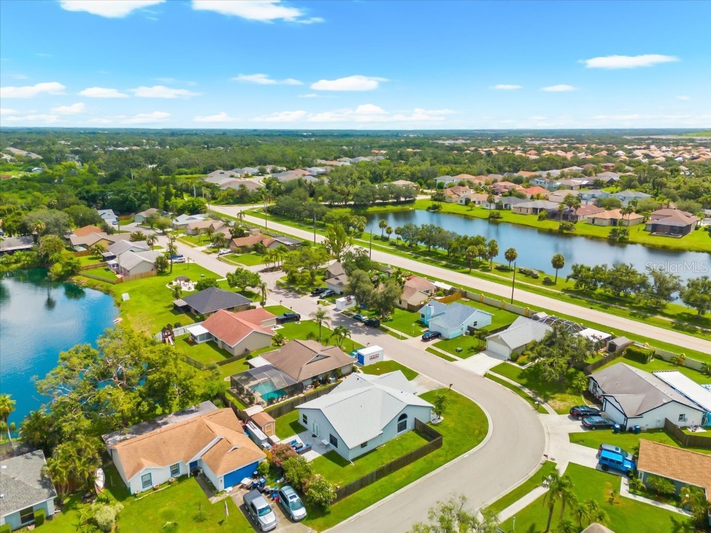 3564 65th Avenue Circle E Sarasota FL 34243 A4659171 image53