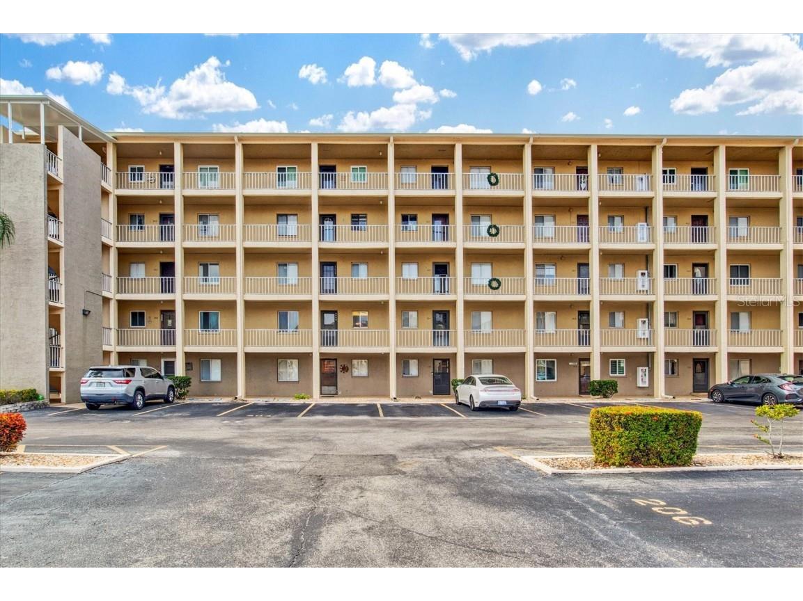3564 Lake Bayshore Drive #203 Bradenton FL 34205 A4673772 image1