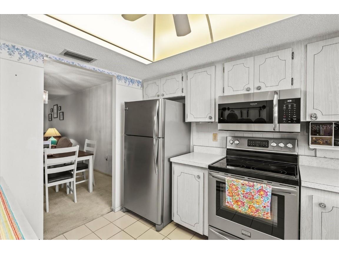 3564 Lake Bayshore Drive #203 Bradenton FL 34205 A4673772 image10