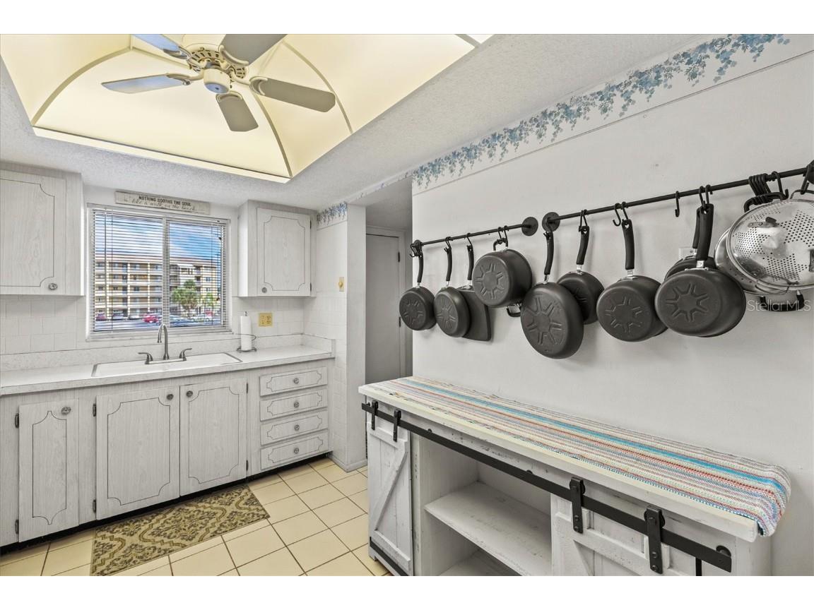 3564 Lake Bayshore Drive #203 Bradenton FL 34205 A4673772 image8