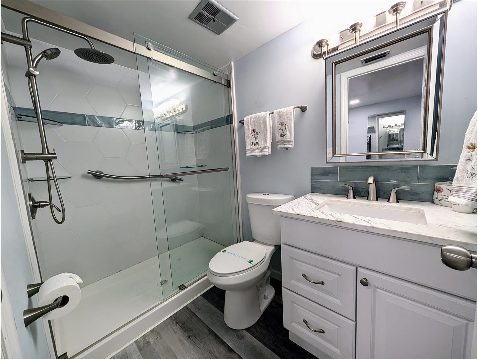 3564 Lake Bayshore Drive #K-203 Bradenton FL 34205 A4696639 image19