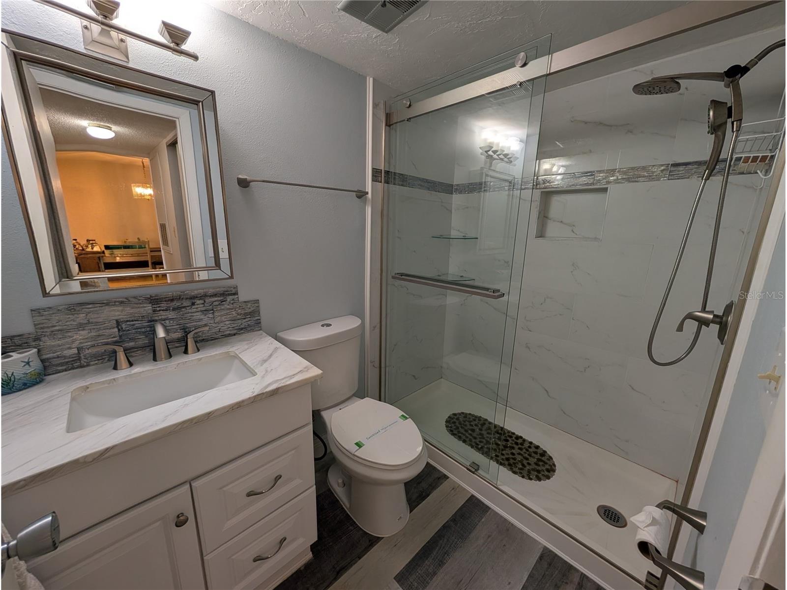 3564 Lake Bayshore Drive #K-203 Bradenton FL 34205 A4696639 image24