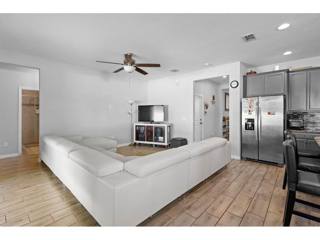 3565 Fernanda Drive Deltona FL 32738 V4941169 image8