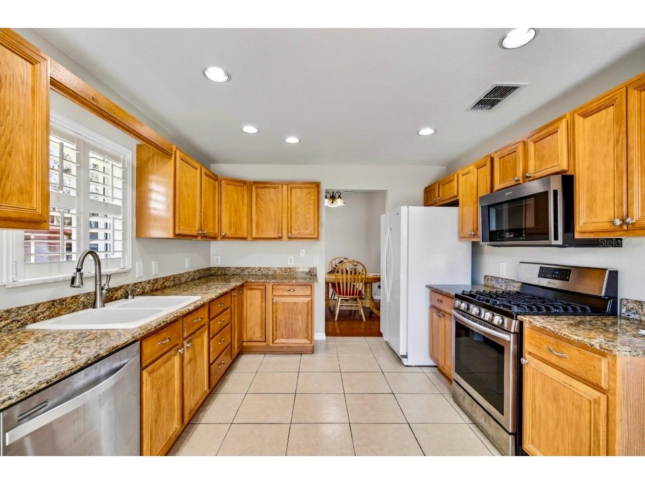 35653 Calla Court Leesburg FL 34788 - CANAL ACCESS TO LAKE EUSTIS G5107835 image5