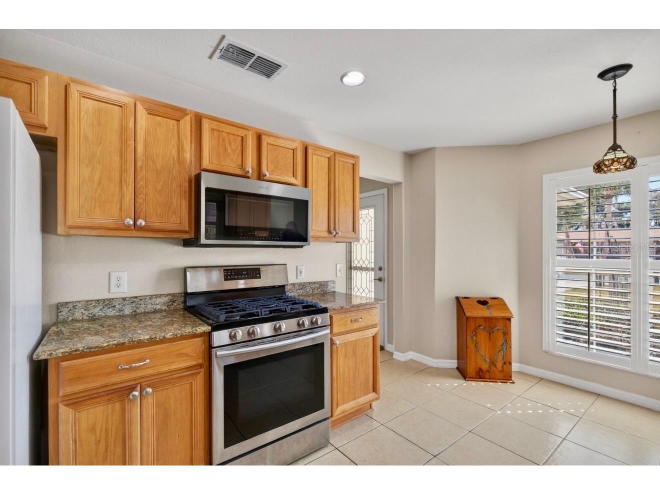 35653 Calla Court Leesburg FL 34788 - CANAL ACCESS TO LAKE EUSTIS G5107835 image7