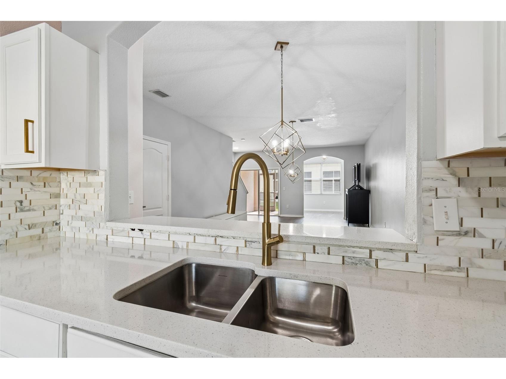 3566 High Hampton Circle Tampa FL 33610 TB8503403 image10