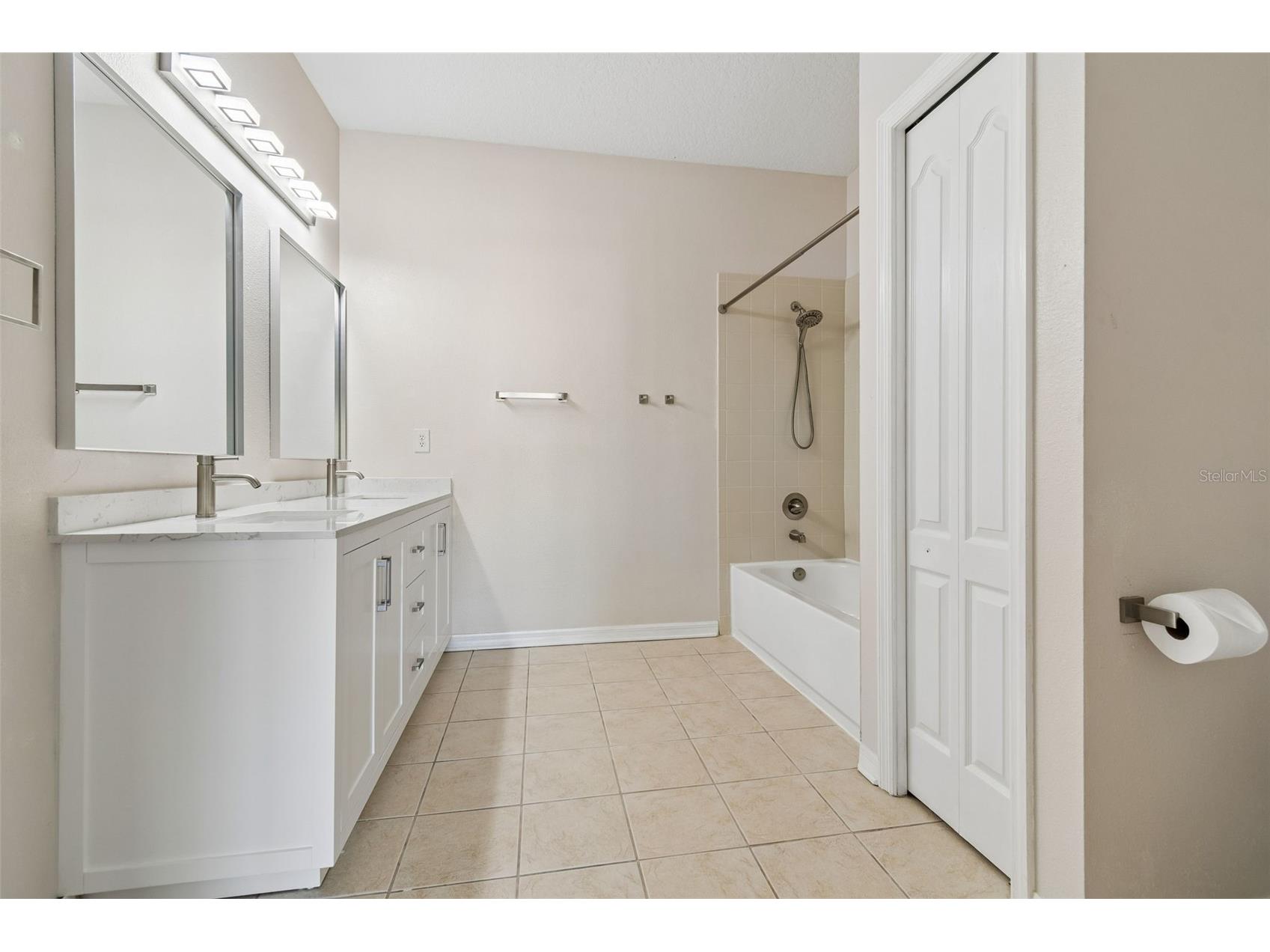 3566 High Hampton Circle Tampa FL 33610 TB8503403 image25