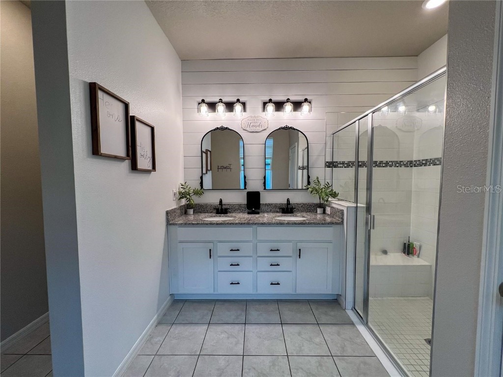 3567 74th Avenue Circle E Sarasota FL 34243 A4660983 image11