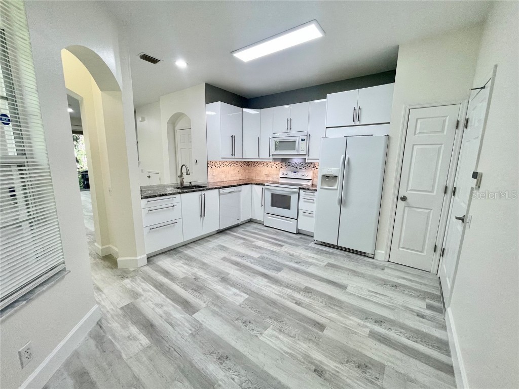 3567 Country Pointe Place Palm Harbor FL 34684 W7877390 image6