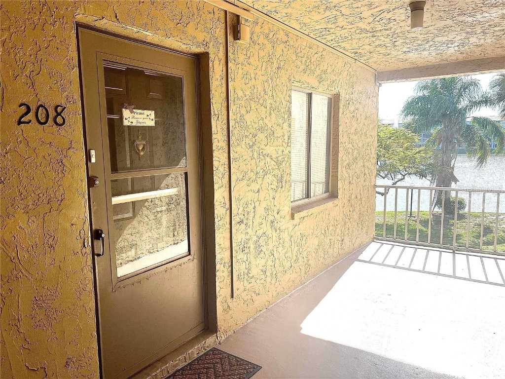 3567 Lake Bayshore Drive #208 Bradenton FL 34205 A4607795 image1