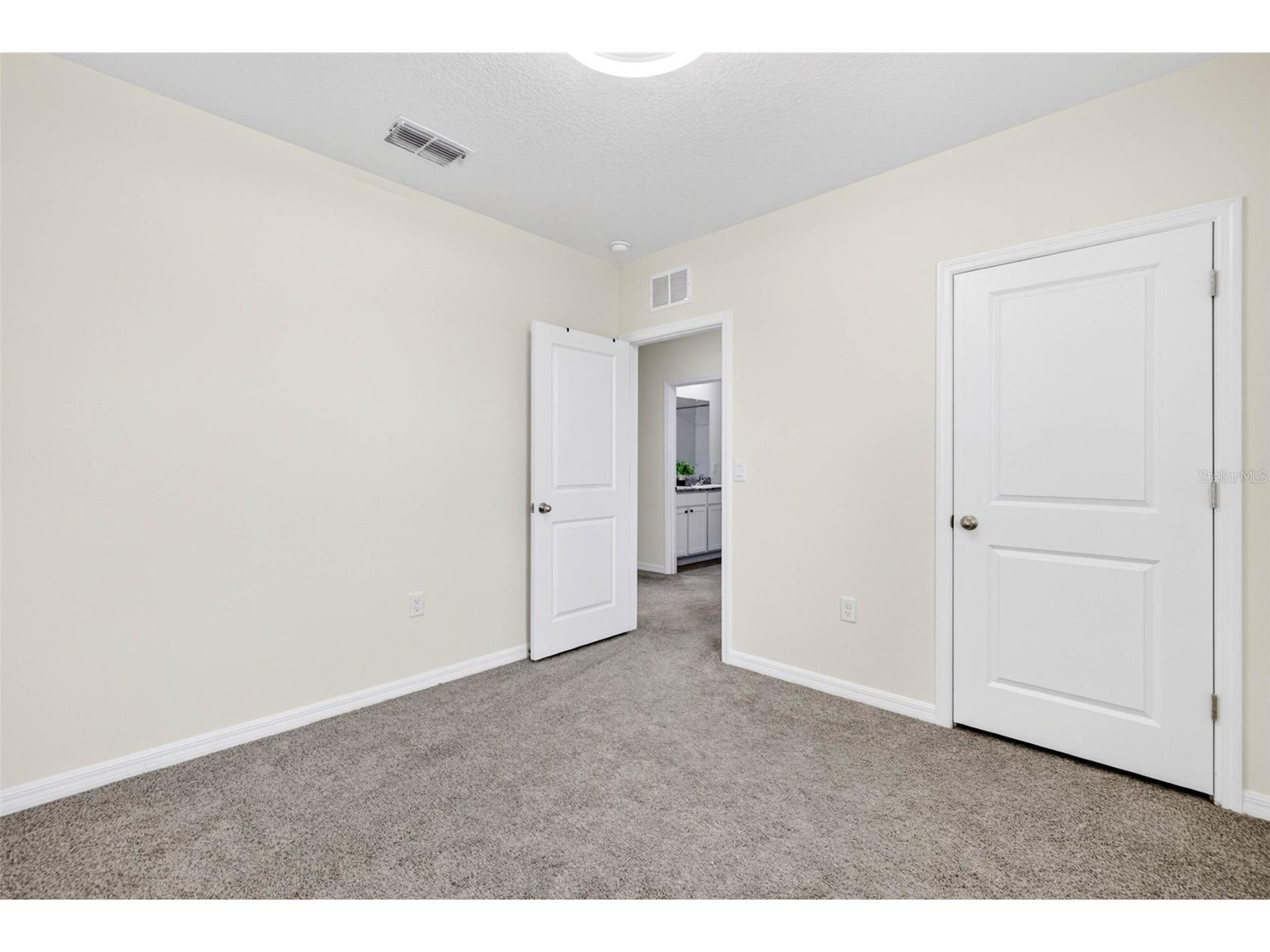 35686 Sunflower Hill Drive Zephyrhills FL 33541 TB8502963 image35