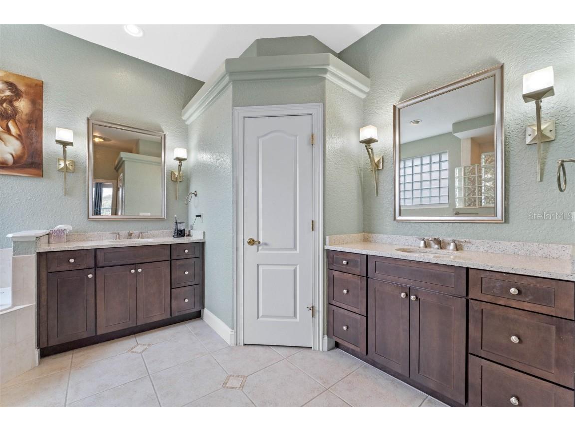 3569 Bellington Drive Orlando FL 32835 O6281080 image35