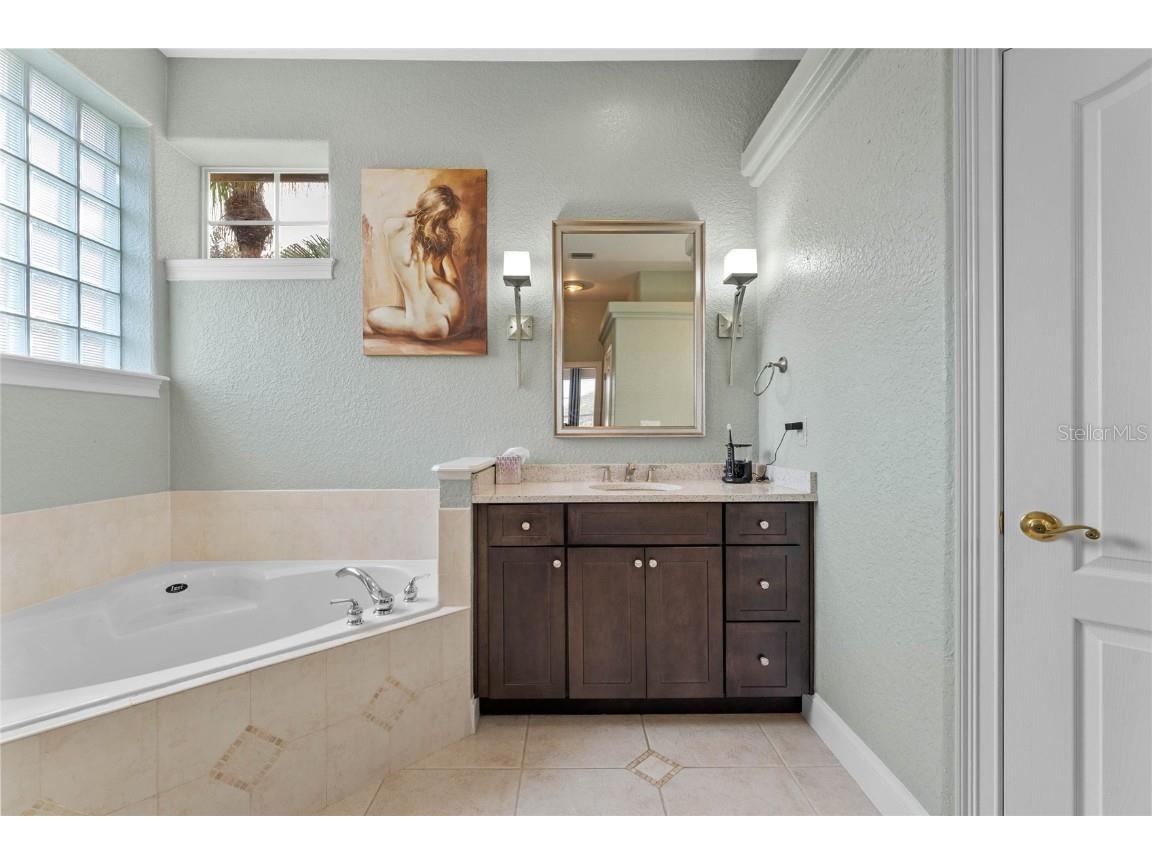3569 Bellington Drive Orlando FL 32835 O6281080 image36