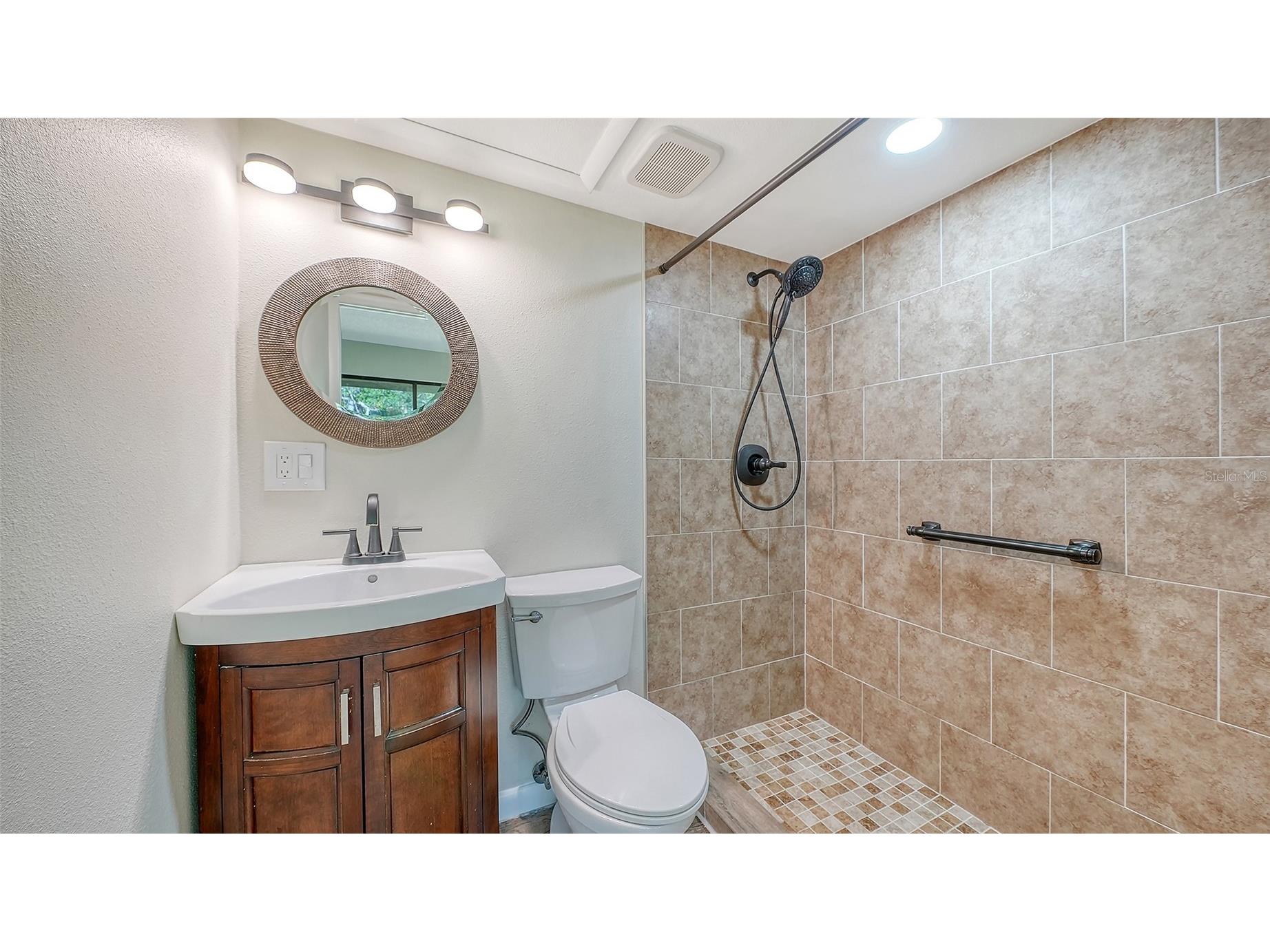 3569 Longmeadow #35 Sarasota FL 34235 A4692965 image12