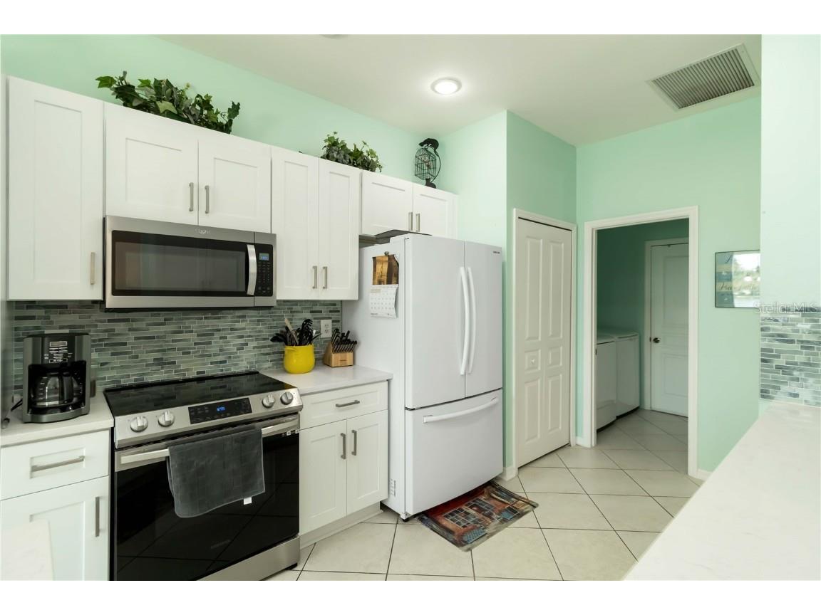 357 Fareham Drive Venice FL 34293 A4662967 image8