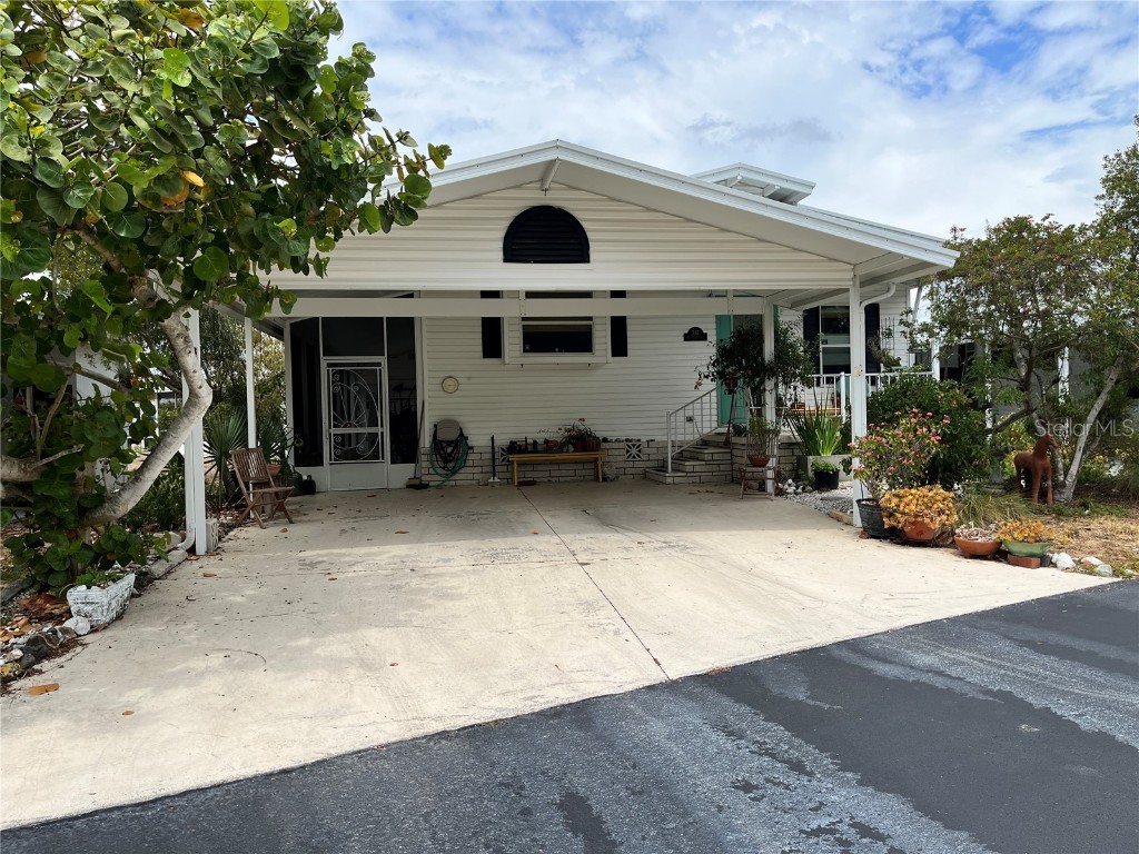 357 Mount Saxon Avenue NE #323 Saint Petersburg FL 33702 U8198683 image1