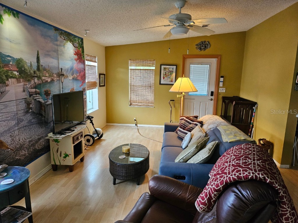 357 Mount Saxon Avenue NE #323 Saint Petersburg FL 33702 TB8374764 image4